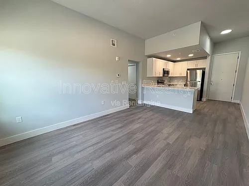 2240 Florida Dr #101 Photo 1