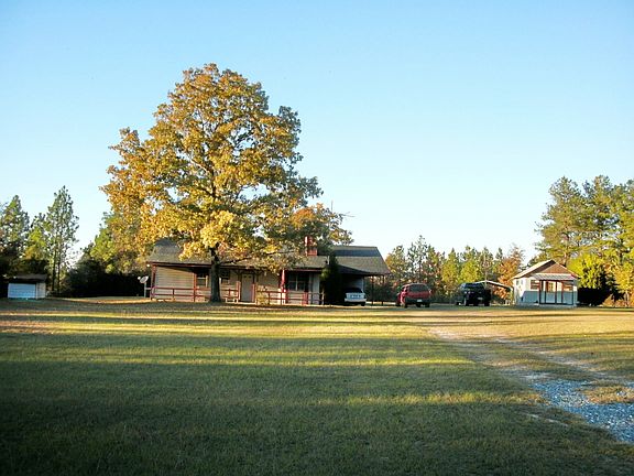 hobbsrdhousefrontbunkhouse