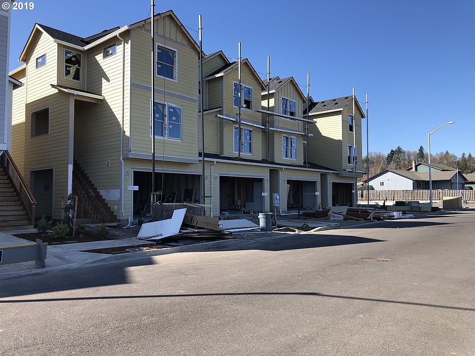 1st image of 155 Loganberry Ct