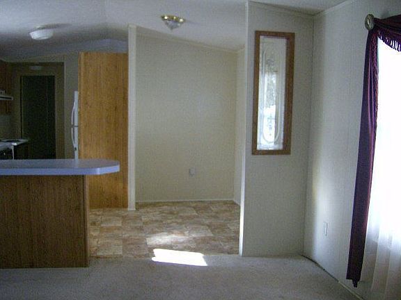 4th image of 2127 N Pinewood Dr