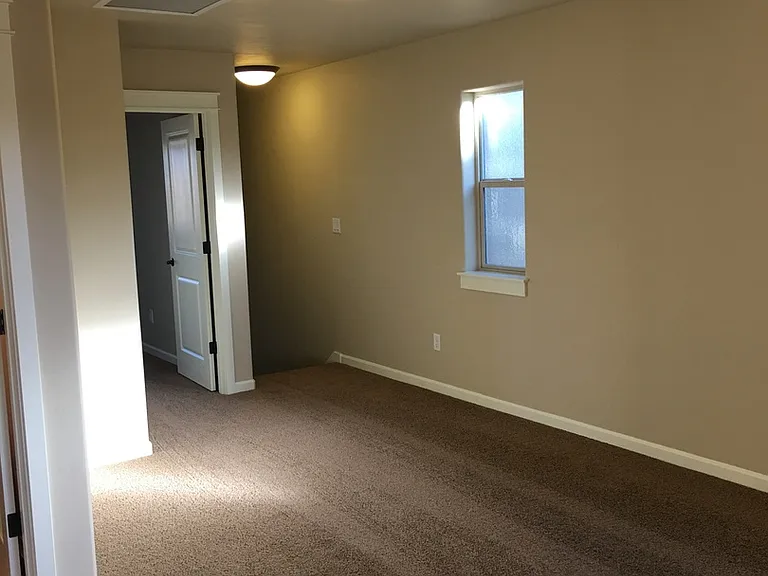 20803 Boulderfield Ave — Photo 7
