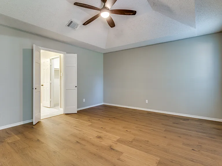 8 Winding Creek Ct — Photo 11