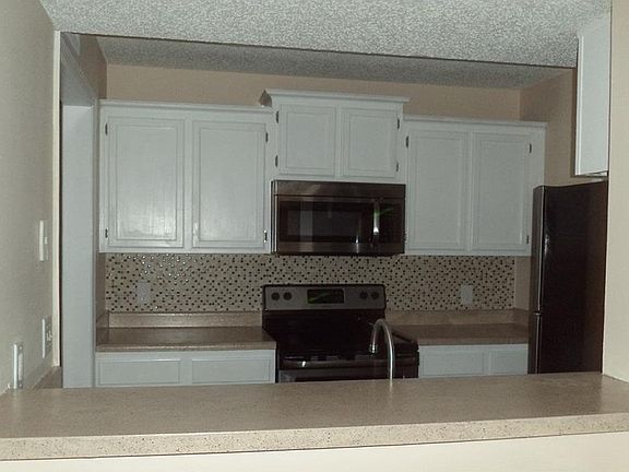 4th image of 8692 Key Biscayne Dr APT 102
