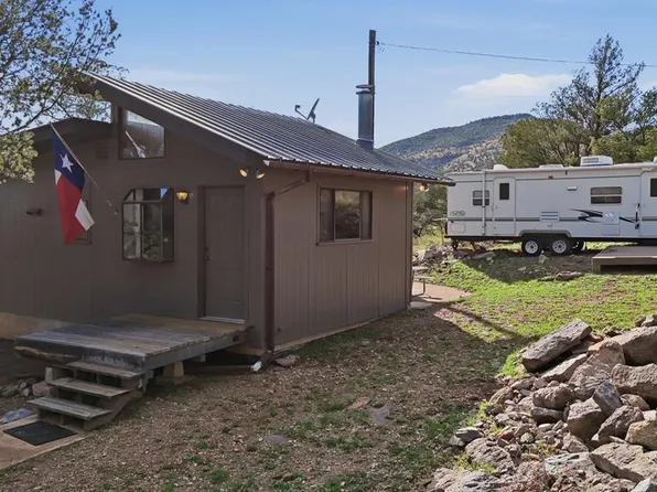 210 Yellow Knife Trl, Fort Davis, TX 79734