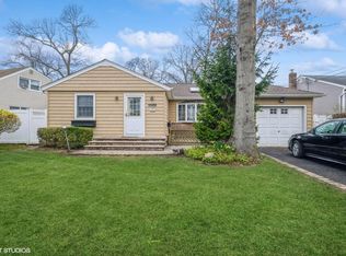 1492 Poulson St, Wantagh, NY 11793