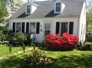 2805 Cameron Rd, Falls Church, VA 22042