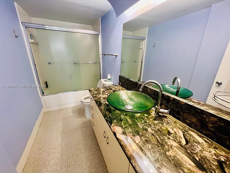 900 Bay Dr #411 — Photo 7