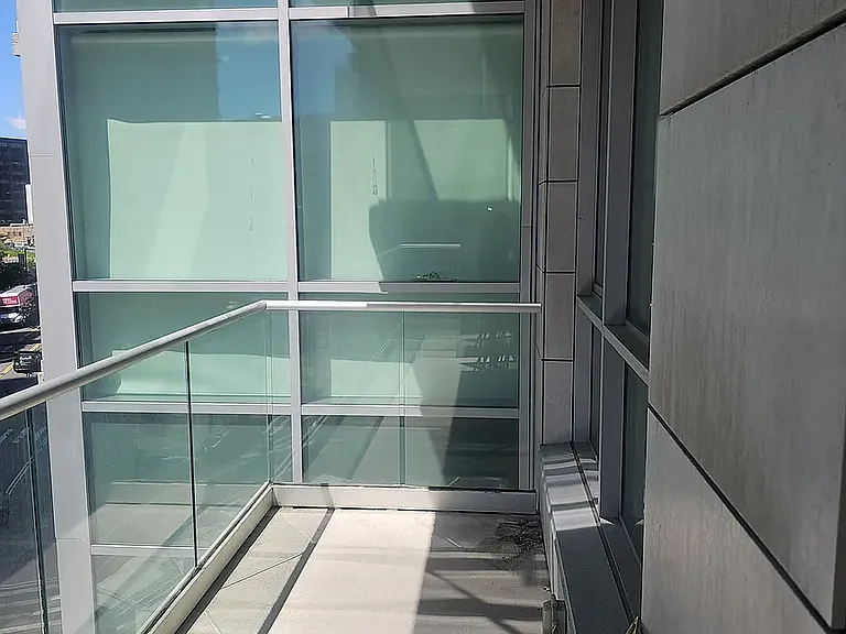 2243 Jackson Ave #4H — Photo 5
