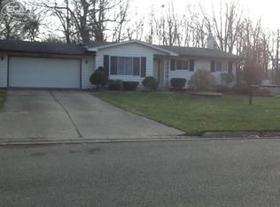 5489 Cottonwood Dr, Swartz Creek, MI 48473