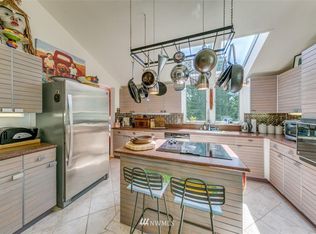 707 Milwaukee Dr, Pt Angeles, WA