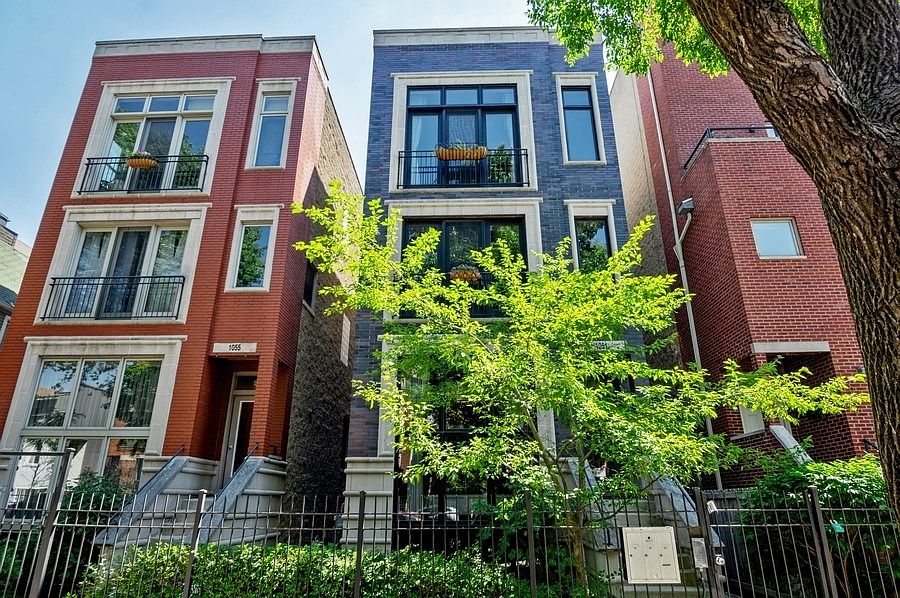 1st image of 1051 N Hermitage Ave #1