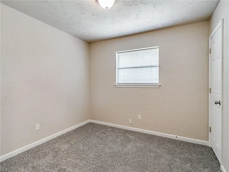 1149 SE 23rd St — Photo 9