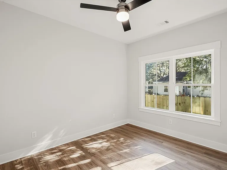 5406 Mildred St — Photo 13