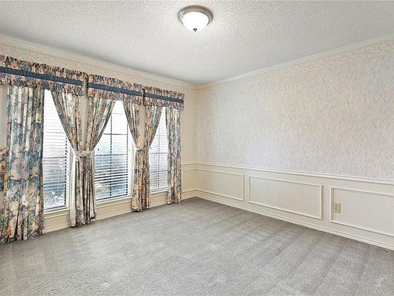 4th image of 5317 Sandy Trail Ct
