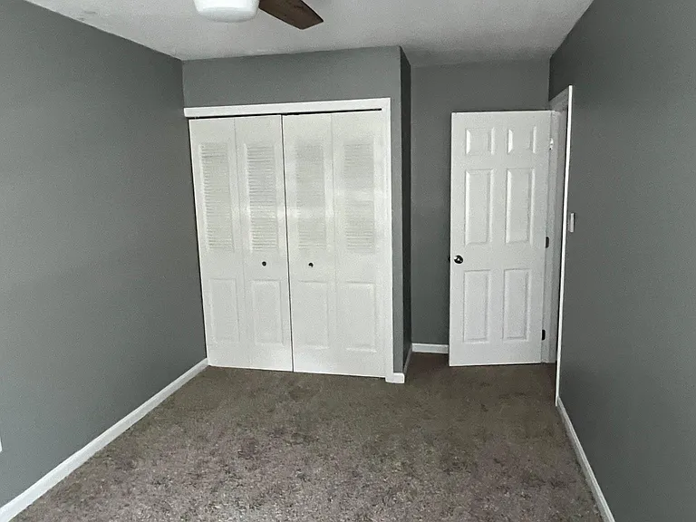 703 Brian Ct — Photo 11