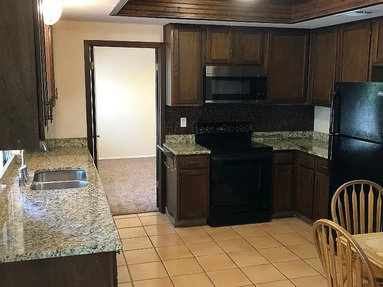 8446 Timber Gln — Photo 9