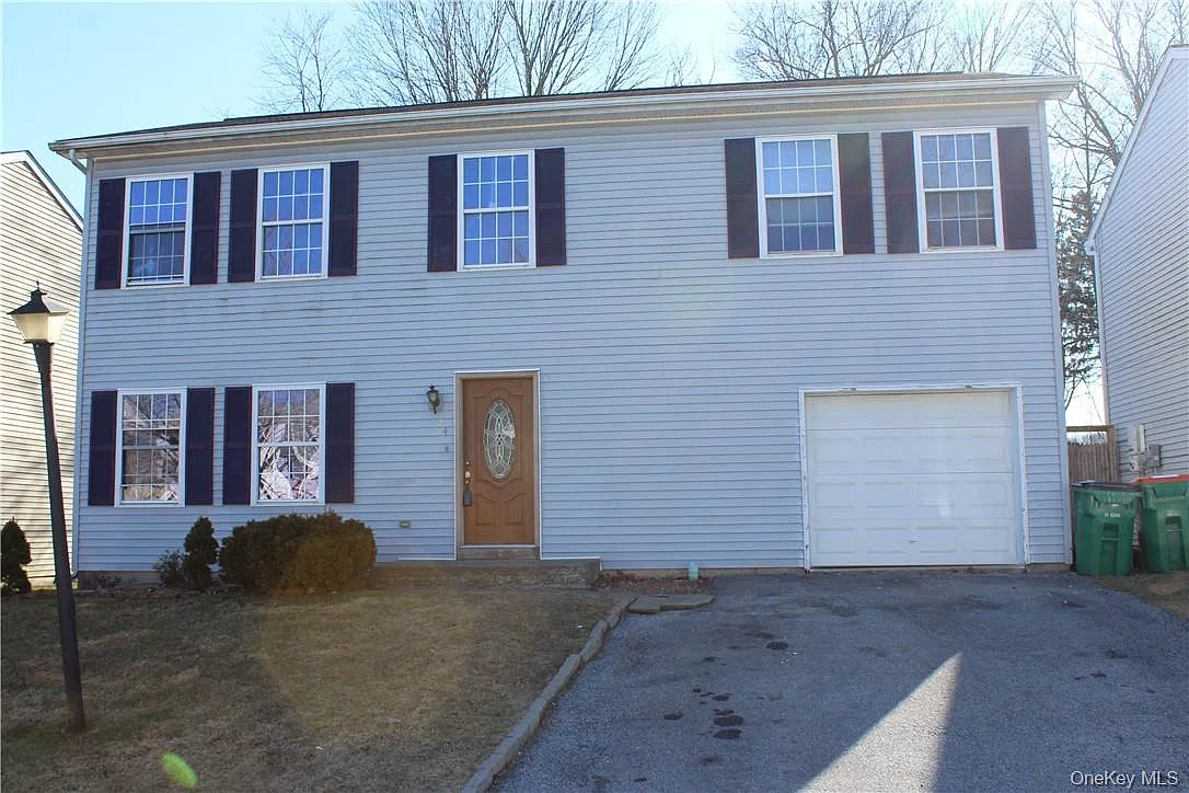 3 bed, 2.5 bath, 1344 sqft, $3,000 — Photo 2
