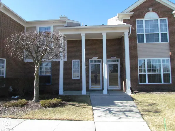 45526 Warwick Dr #59, Macomb, MI 48044