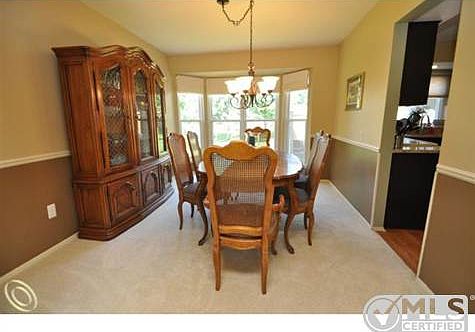 Formal Dining Rm w/Chair Rail