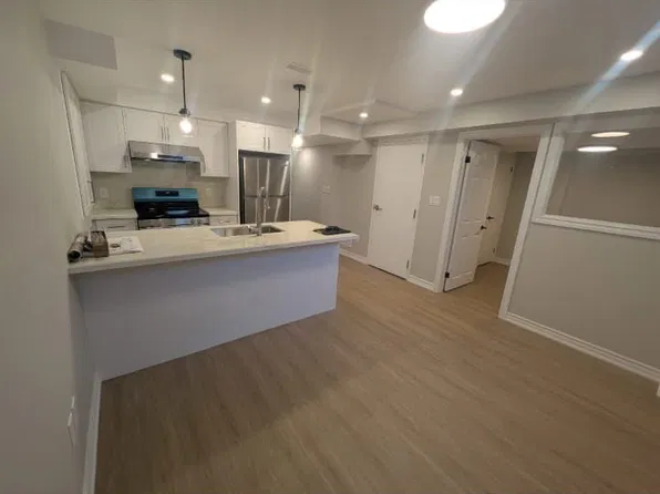 79 Mantz Cres #Basement, Whitby, ON L1R 0L2