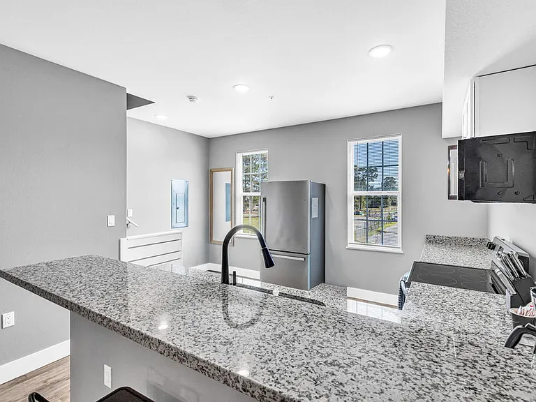 109 E Orchard Loop — Photo 12