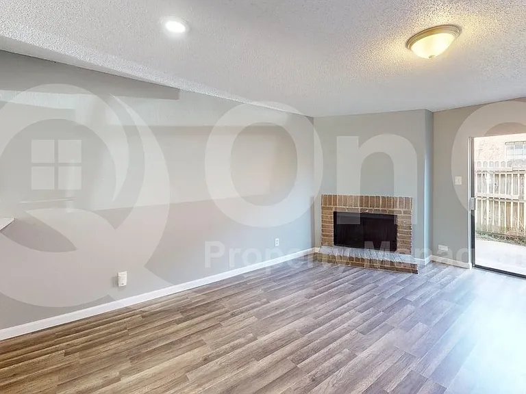 8108 Foxfire Ln #B — Photo 3