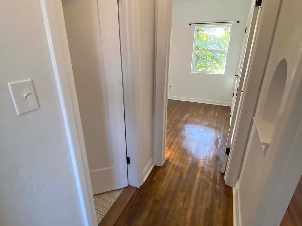 1st image of 1134 N Evergreen Ave