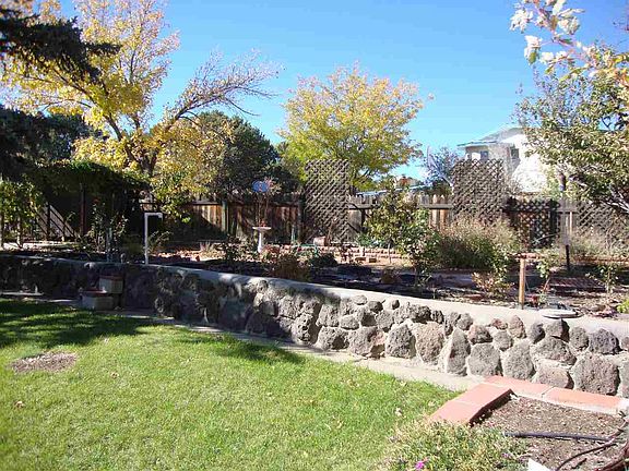 3rd image of 76 Mesa Verde St