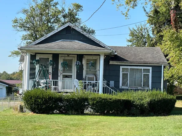 222 May Rd, Follansbee, WV 26037