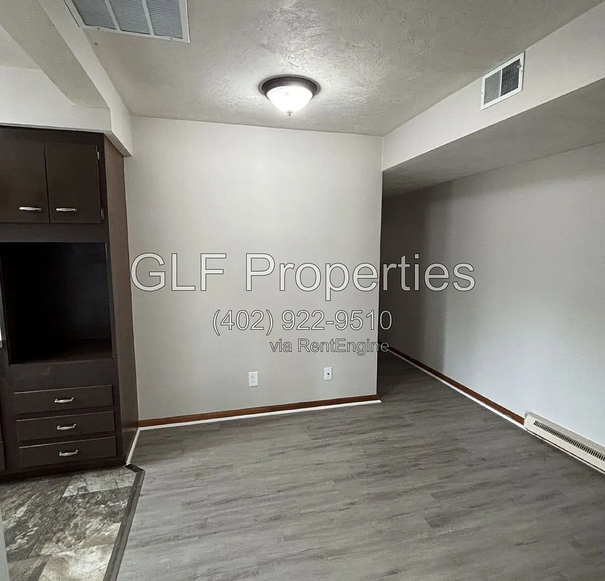 2 bed, 1.0 bath, $900 — Photo 2