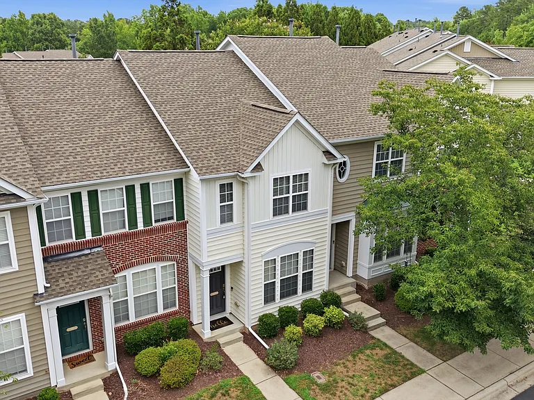 221 Grey Elm Trl — Photo 29