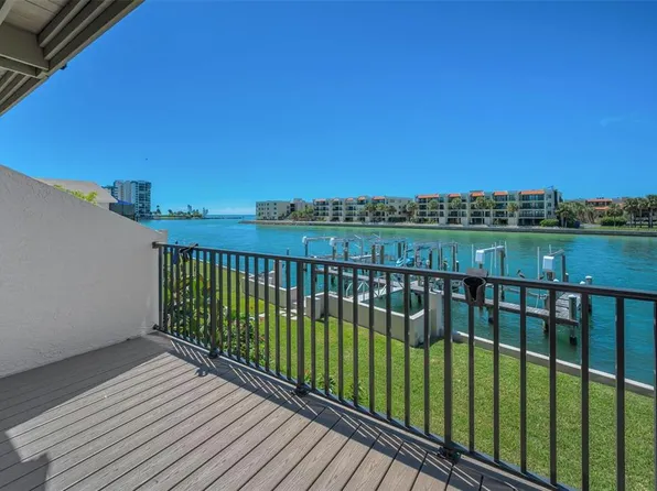 678 76th Ave #5, Saint Pete Beach, FL 33706