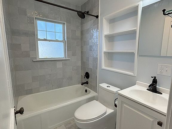 3rd image of 685 Beechwood St