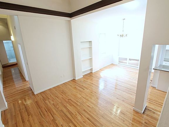 2nd image of 18 W 69th St #2R