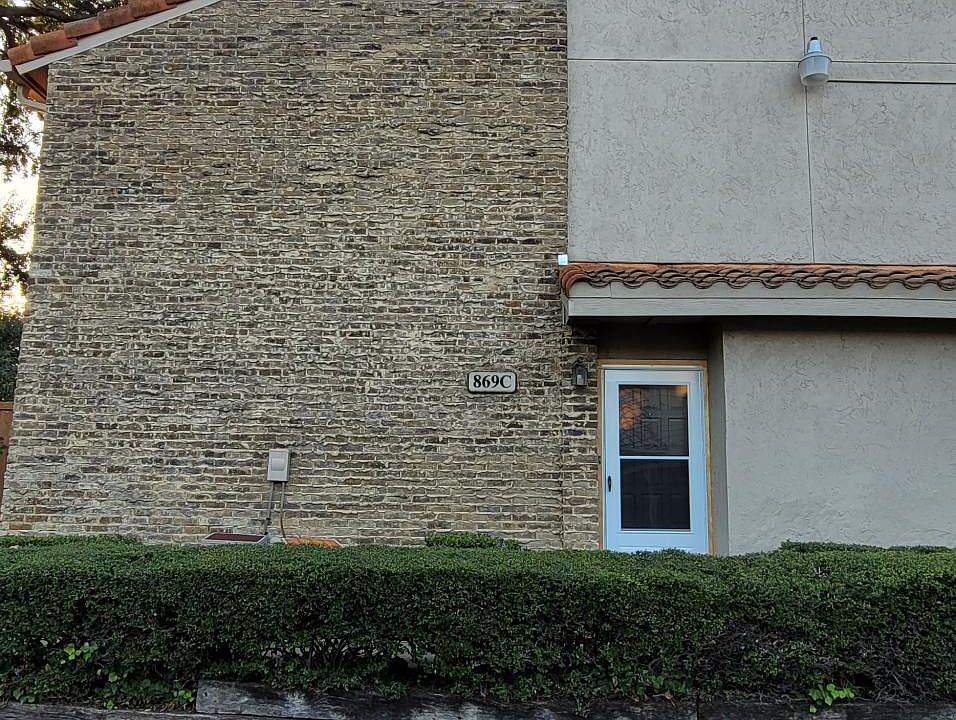 1st image of 869 Dublin Dr #3