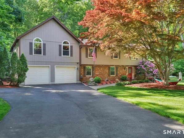 122 Ridgeview Circle, Guilford, CT 06437