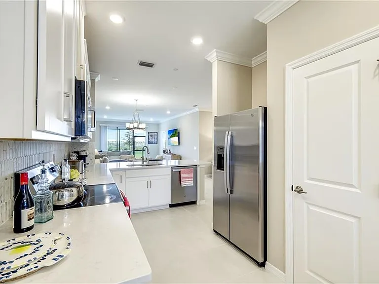 11811 Venetian Lagoon Dr #102 — Photo 18