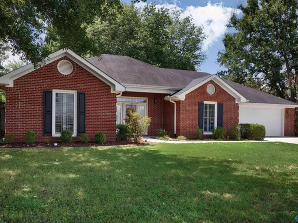 2101 Magna Carta Pl SW, Huntsville, AL 35803