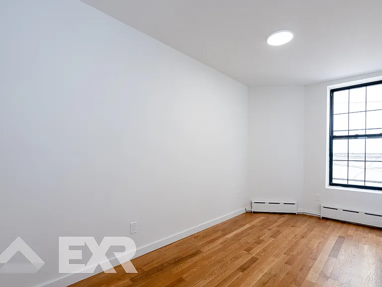 909 Dekalb Ave #2E — Photo 9