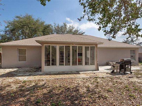 5th image of 2256 Lake Pointe Cir