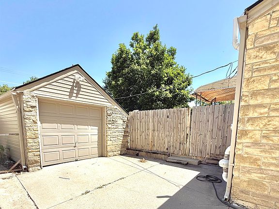 4th image of 1818 Jefferson Ave