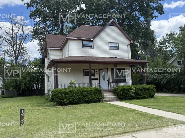 415 6th St, Neenah, WI 54956