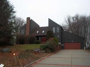 12 Dale Dr, Scituate, RI 02831