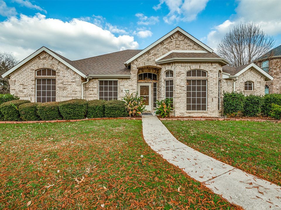 1st image of 1205 Carriage Creek Dr