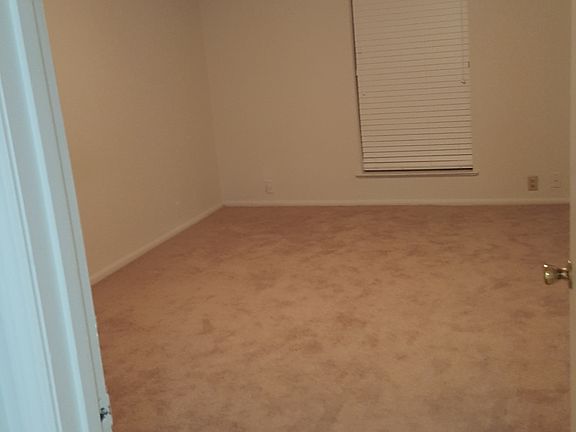 5th image of 3320 N Arnoult Rd APT 223