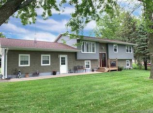 104 Brookview Dr, Abingdon, IL 61410