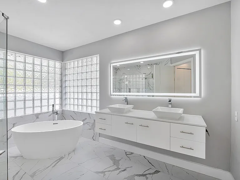 410 Sabal Way — Photo 3