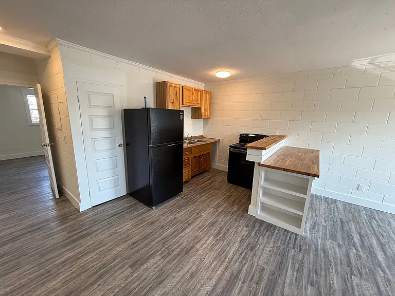 626 Power St — Photo 5