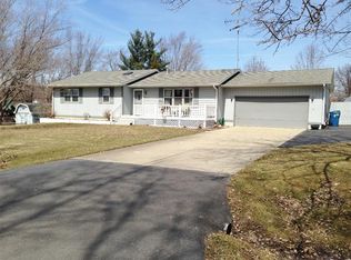 2399 Linda Rd, Valparaiso, IN 46383