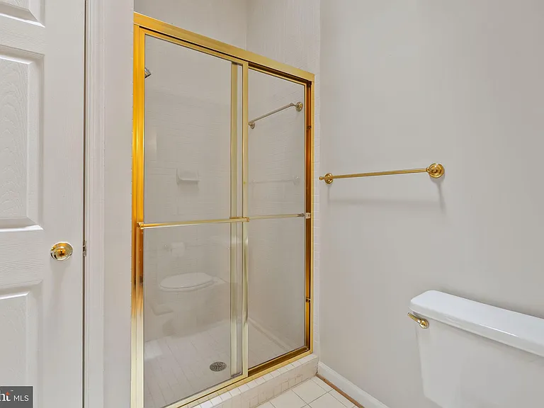 6506 Bellamine Ct — Photo 43